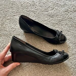 Cole Haan Women’s Size 8.5 Black Leather Cap Toe Tali Wedge Air Heels Shoes